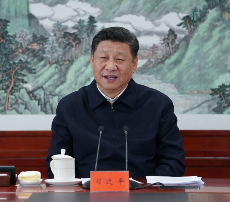 2016年2月19日，習(xí)近平總書記在中央電視臺總控中心同工作人員親切握手。